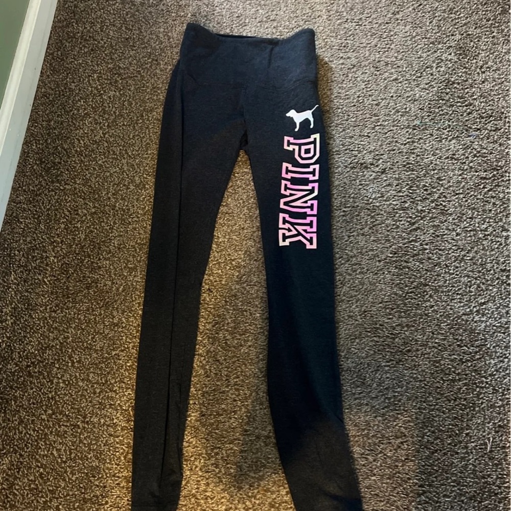 Victoria’s Secret PINK leggings. Worn 1 time. Great condition.